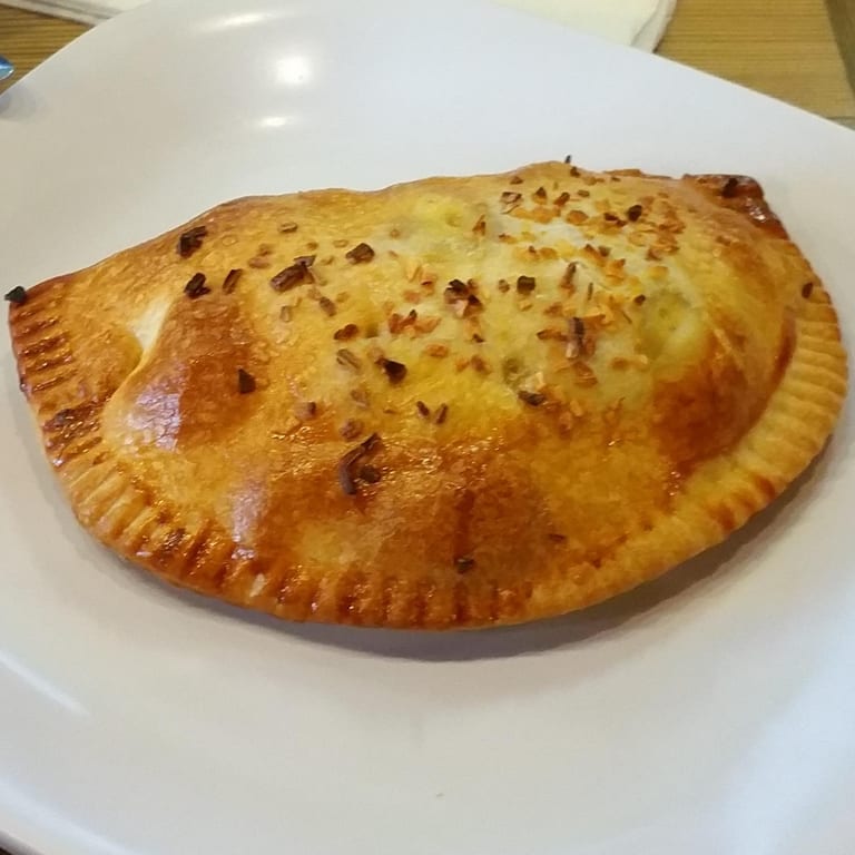 Peruvian Coffee and Bakery Delights